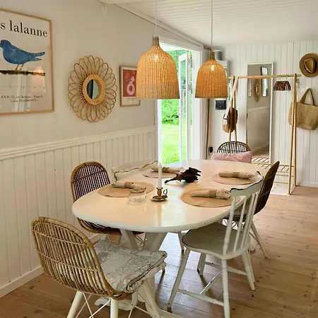 펜션 Near Perfect For Families Højby